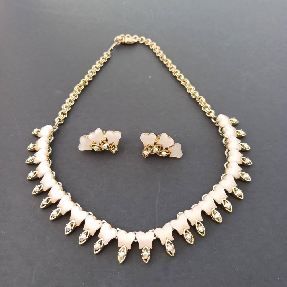 VTG Blush Pink Thermoset AB Goldtone Necklace Earring Set Elizabeth Morrey